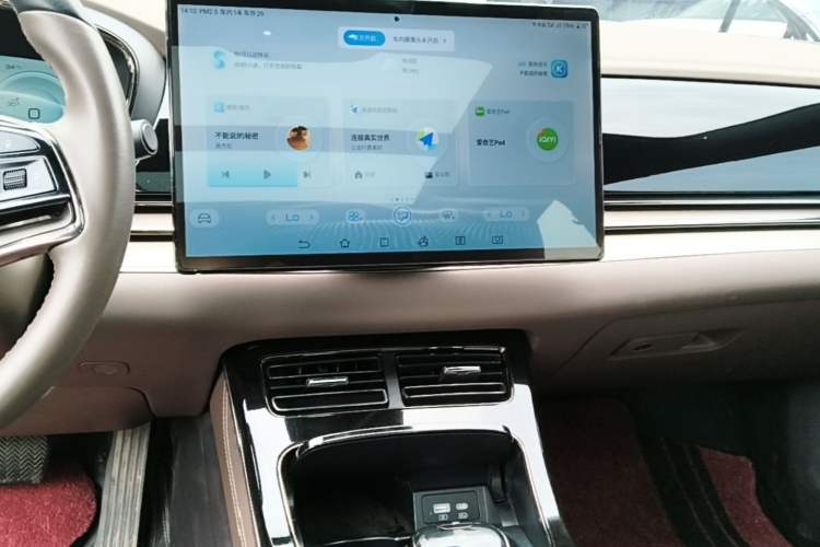 Used BYD Han 2023 EV Champion Edition 506KM Front-Wheel-Drive Premium Model Audio And AC Panel