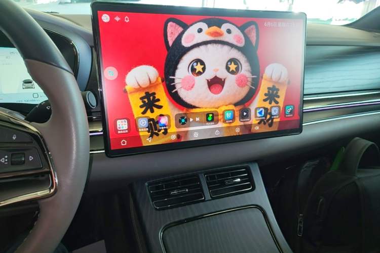 Used BYD Han 2023 EV Champion Edition 605KM Front-Drive Premium Model Audio And AC Panel