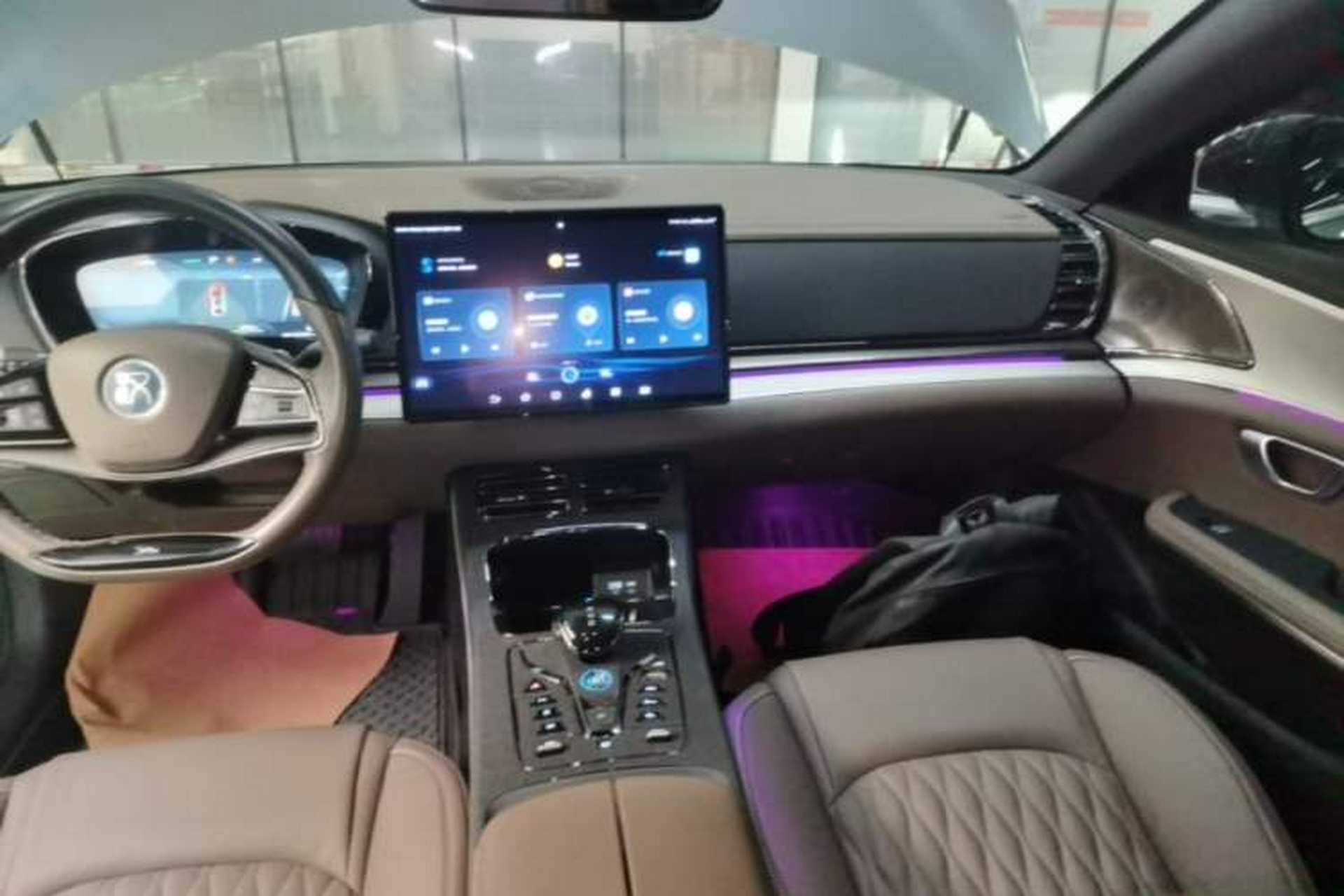Used BYD Han 2023 EV Champion Edition 605KM Front-Drive Premium Model Audio And AC Panel