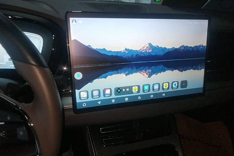 Used BYD Han 2023 DM-i Champion Edition 121KM Prestige Model Audio And AC Panel