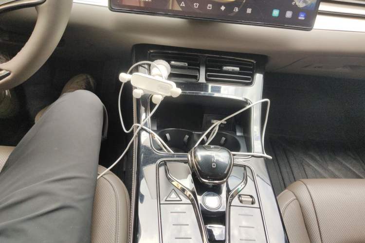 Used BYD Han 2023 EV Champion Edition 605KM Front-Drive Premium Model Audio And AC Panel