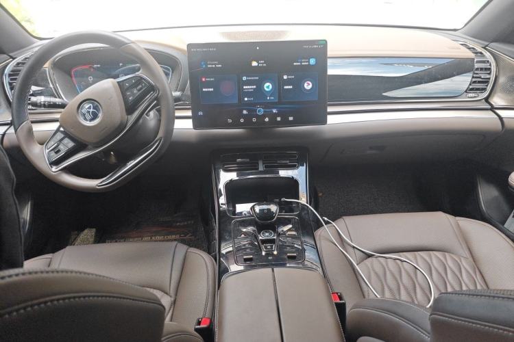 Used BYD Han 2023 DM-i Champion Edition 121KM Prestige Model Center Console