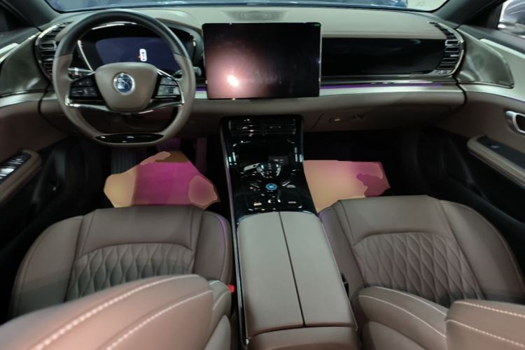 Used BYD Han 2023 DM-i Champion Edition 121KM Prestige Model Center Console