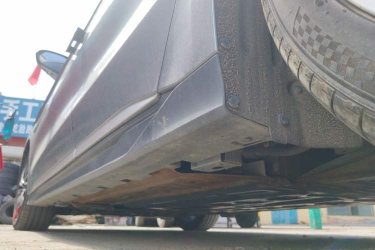 Used BYD Han 2023 DM-i Champion Edition 121KM Prestige Model Chassis Rear Left