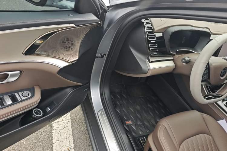 Used BYD Han 2023 EV Champion Edition 605KM Front-Drive Premium Model Driver Seat