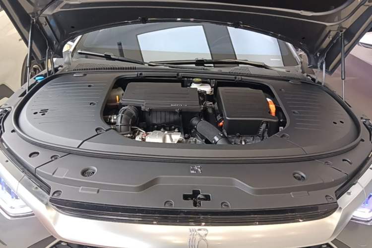 Used BYD Han 2023 DM-i Champion Edition 121KM Prestige Model Engine Bay
