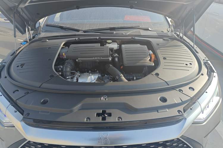 Used BYD Han 2023 DM-i Champion Edition 121KM Prestige Model Engine Bay