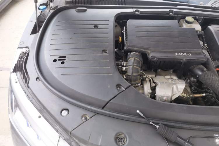 Used BYD Han 2023 DM-i Champion Edition 121KM Prestige Model Engine Bay Right