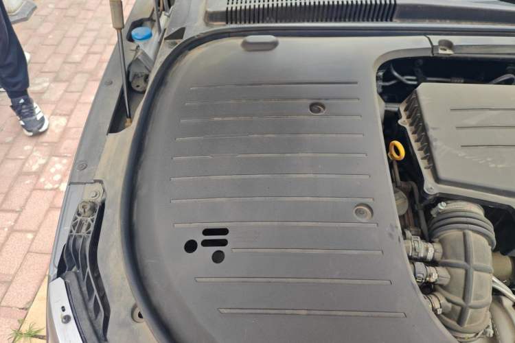 Used BYD Han 2023 DM-i Champion Edition 121KM Prestige Model Engine Bay Right