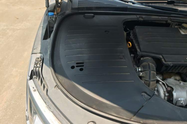 Used BYD Han 2023 DM-i Champion Edition 121KM Prestige Model Engine Bay Right