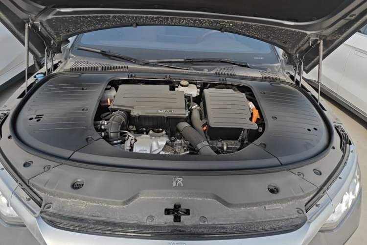 Used BYD Han 2023 DM-i Champion Edition 121KM Prestige Model Engine Bay