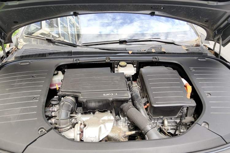 Used BYD Han 2023 DM-i Champion Edition 121KM Prestige Model Engine Bay