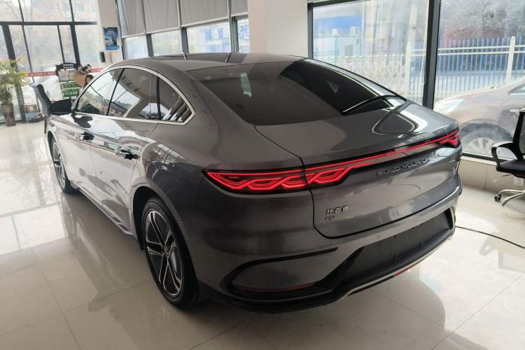 Used BYD Han 2023 EV Champion Edition 605KM Front-Drive Premium Model Exterior 2
