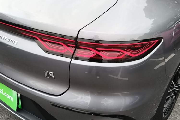 Used BYD Han 2023 EV Champion Edition 506KM Front-Wheel-Drive Premium Model Exterior 3