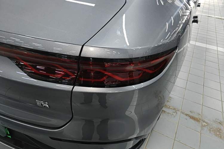 Used BYD Han 2023 EV Champion Edition 605KM Front-Drive Premium Model Exterior 3