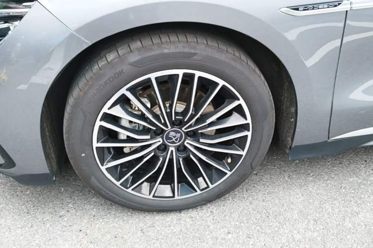 Used BYD Han 2023 EV Champion Edition 506KM Front-Wheel-Drive Premium Model Exterior 4