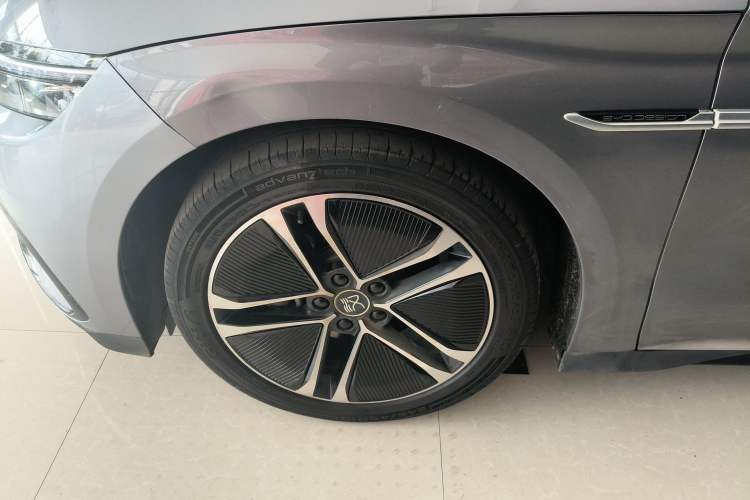 Used BYD Han 2023 EV Champion Edition 605KM Front-Drive Premium Model Exterior 4