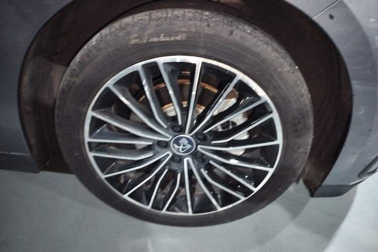 Used BYD Han 2023 EV Champion Edition 506KM Front-Wheel-Drive Premium Model Exterior 4