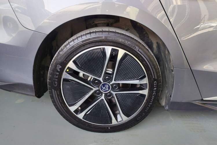 Used BYD Han 2023 EV Champion Edition 605KM Front-Drive Premium Model Exterior 5