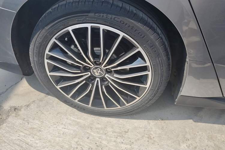 Used BYD Han 2023 EV Champion Edition 506KM Front-Wheel-Drive Premium Model Exterior 5
