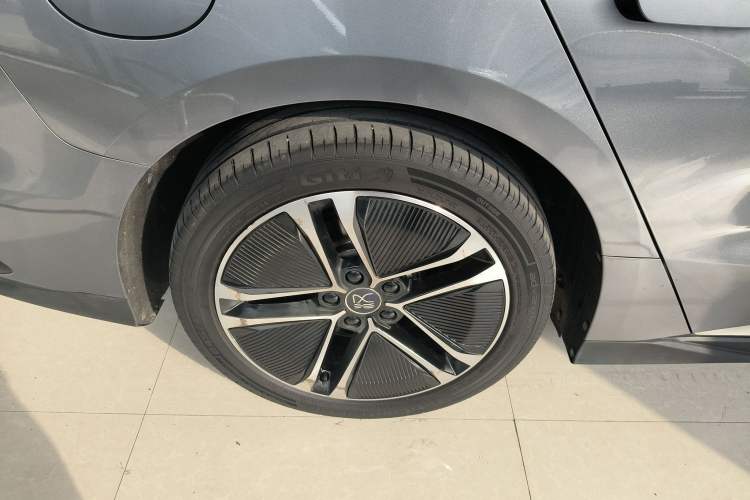 Used BYD Han 2023 EV Champion Edition 605KM Front-Drive Premium Model Exterior 5