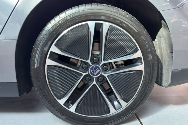 Used BYD Han 2023 EV Champion Edition 605KM Front-Drive Premium Model Exterior 6