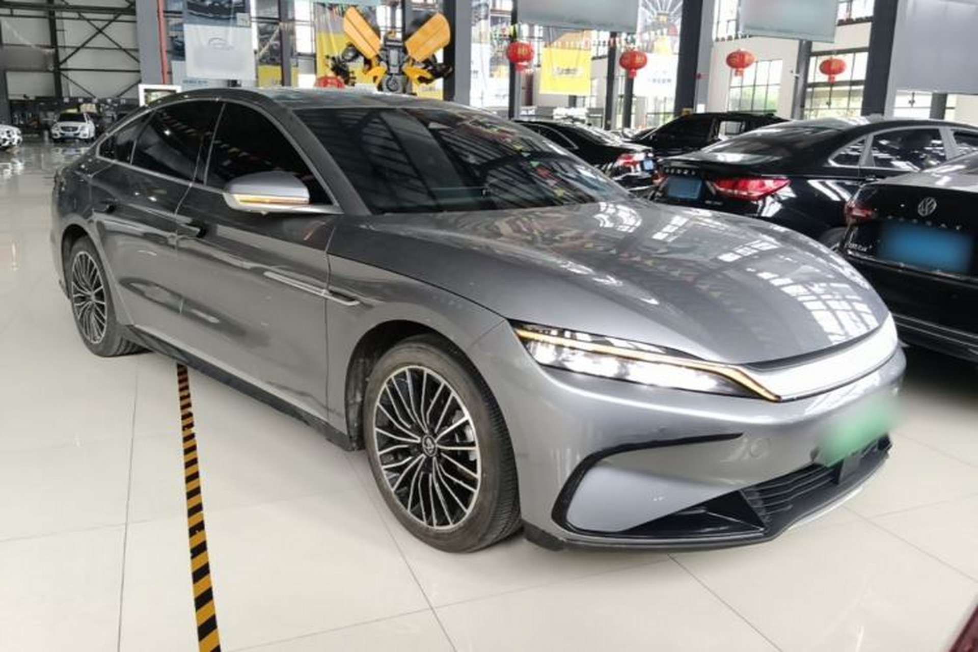 Used BYD Han 2023 EV Champion Edition 506KM Front-Wheel-Drive Premium Model Front Right 45 Deg