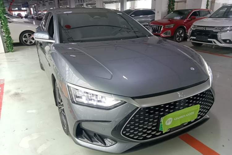 Used BYD Han 2023 DM-i Champion Edition 121KM Prestige Model Front Right 45 Deg
