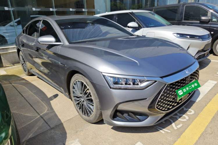 Used BYD Han 2023 DM-i Champion Edition 121KM Prestige Model Front Right 45 Deg