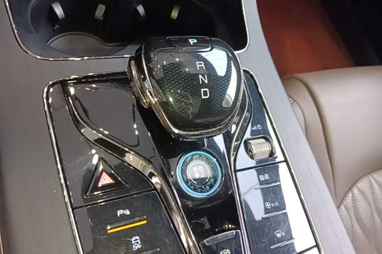 Used BYD Han 2023 DM-i Champion Edition 121KM Prestige Model Gear Lever