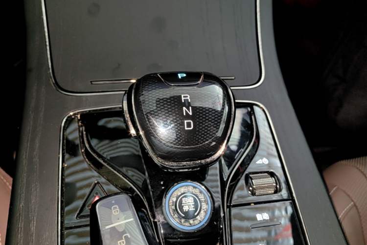 Used BYD Han 2023 DM-i Champion Edition 121KM Prestige Model Gear Lever