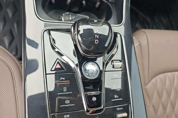 Used BYD Han 2023 EV Champion Edition 605KM Front-Drive Premium Model Gear Lever