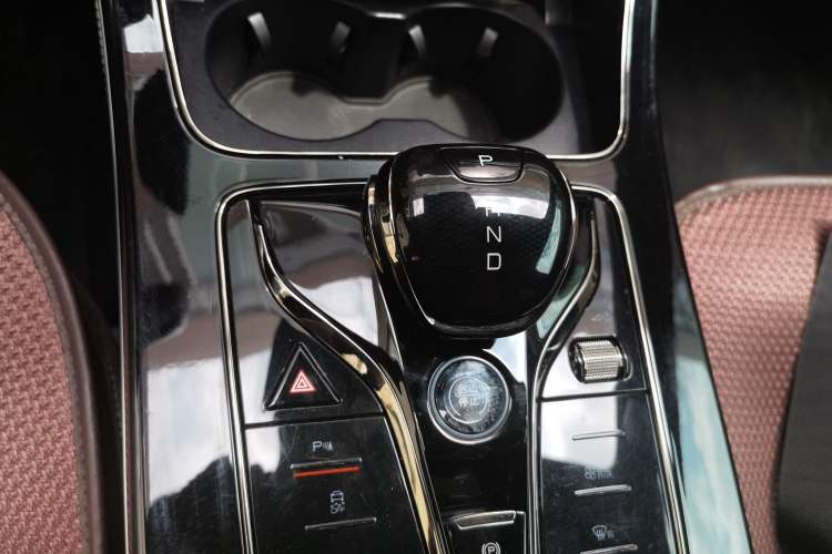 Used BYD Han 2023 DM-i Champion Edition 121KM Prestige Model Gear Lever