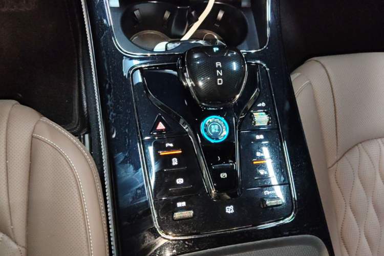 Used BYD Han 2023 EV Champion Edition 605KM Front-Drive Premium Model Gear Lever