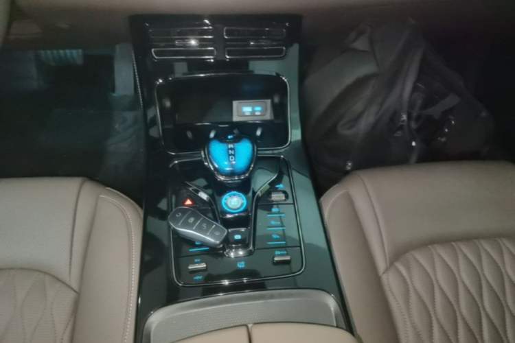 Used BYD Han 2023 DM-i Champion Edition 121KM Prestige Model Gear Lever