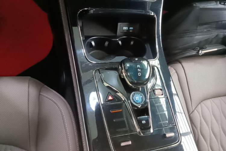 Used BYD Han 2023 DM-i Champion Edition 121KM Prestige Model Gear Lever
