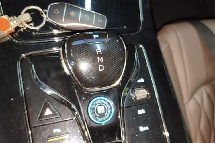Used BYD Han 2023 DM-i Champion Edition 121KM Prestige Model Gear Lever