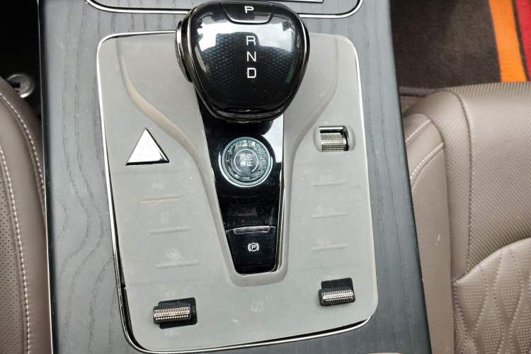 Used BYD Han 2023 DM-i Champion Edition 121KM Prestige Model Gear Lever