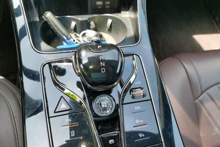 Used BYD Han 2023 DM-i Champion Edition 121KM Prestige Model Gear Lever