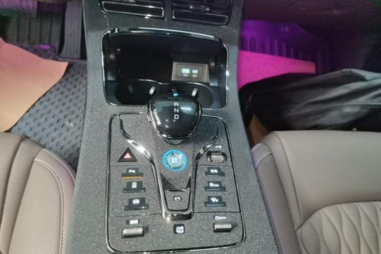 Used BYD Han 2023 EV Champion Edition 605KM Front-Drive Premium Model Gear Lever