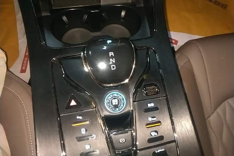Used BYD Han 2023 DM-i Champion Edition 121KM Prestige Model Gear Lever