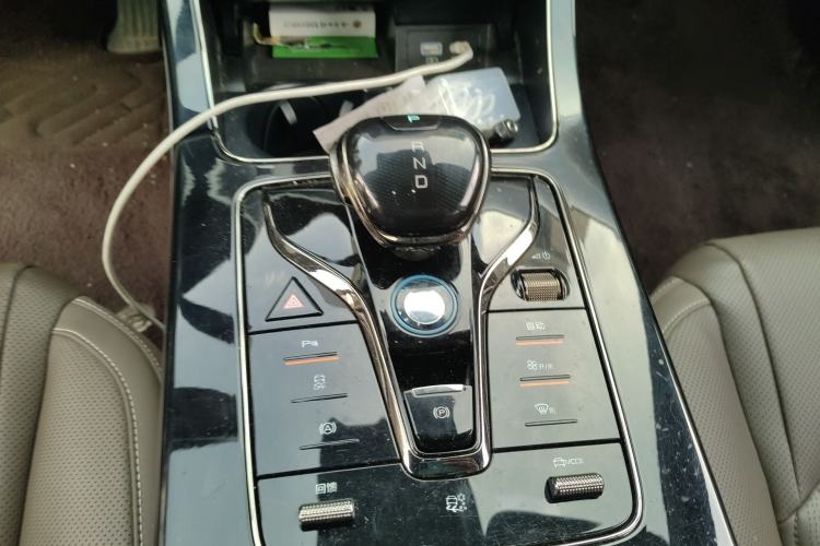 Used BYD Han 2023 EV Champion Edition 605KM Front-Drive Premium Model Gear Lever