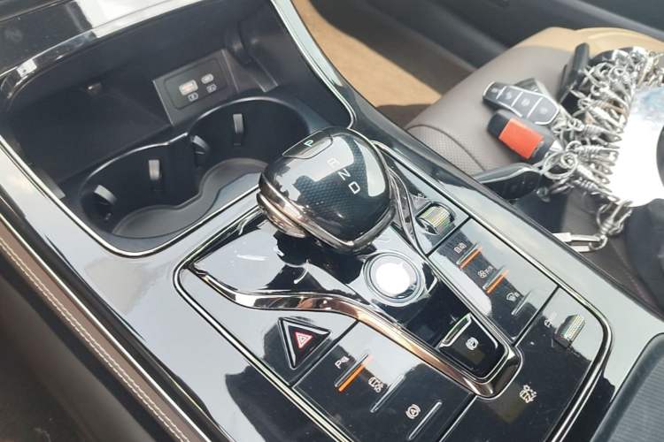 Used BYD Han 2023 EV Champion Edition 506KM Front-Wheel-Drive Premium Model Gear Lever