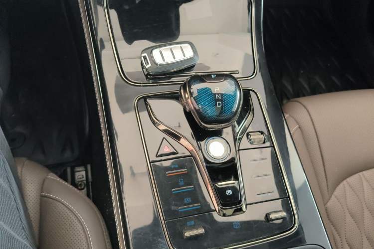 Used BYD Han 2023 EV Champion Edition 605KM Front-Drive Premium Model Gear Lever
