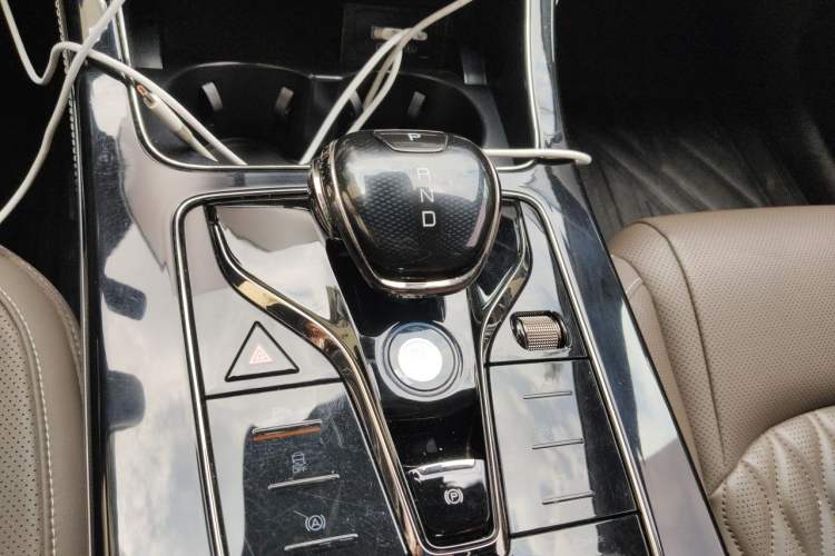 Used BYD Han 2023 EV Champion Edition 605KM Front-Drive Premium Model Gear Lever
