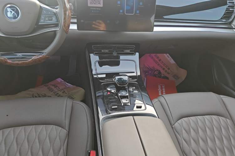Used BYD Han 2023 DM-i Champion Edition 121KM Prestige Model Gear Lever