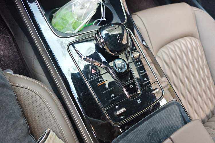 Used BYD Han 2023 DM-i Champion Edition 121KM Prestige Model Gear Lever