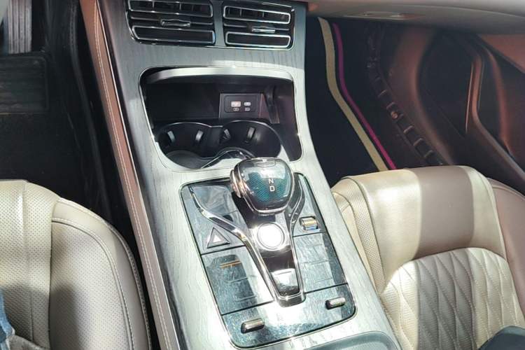 Used BYD Han 2023 DM-i Champion Edition 200KM Flagship Model Gear Lever