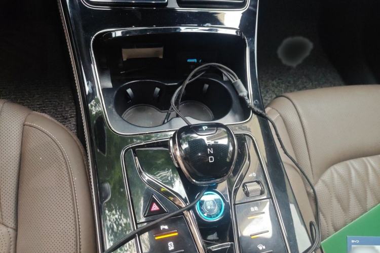 Used BYD Han 2023 EV Champion Edition 605KM Front-Drive Premium Model Gear Lever