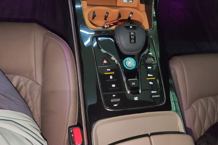 Used BYD Han 2023 DM-i Champion Edition 121KM Prestige Model Gear Lever